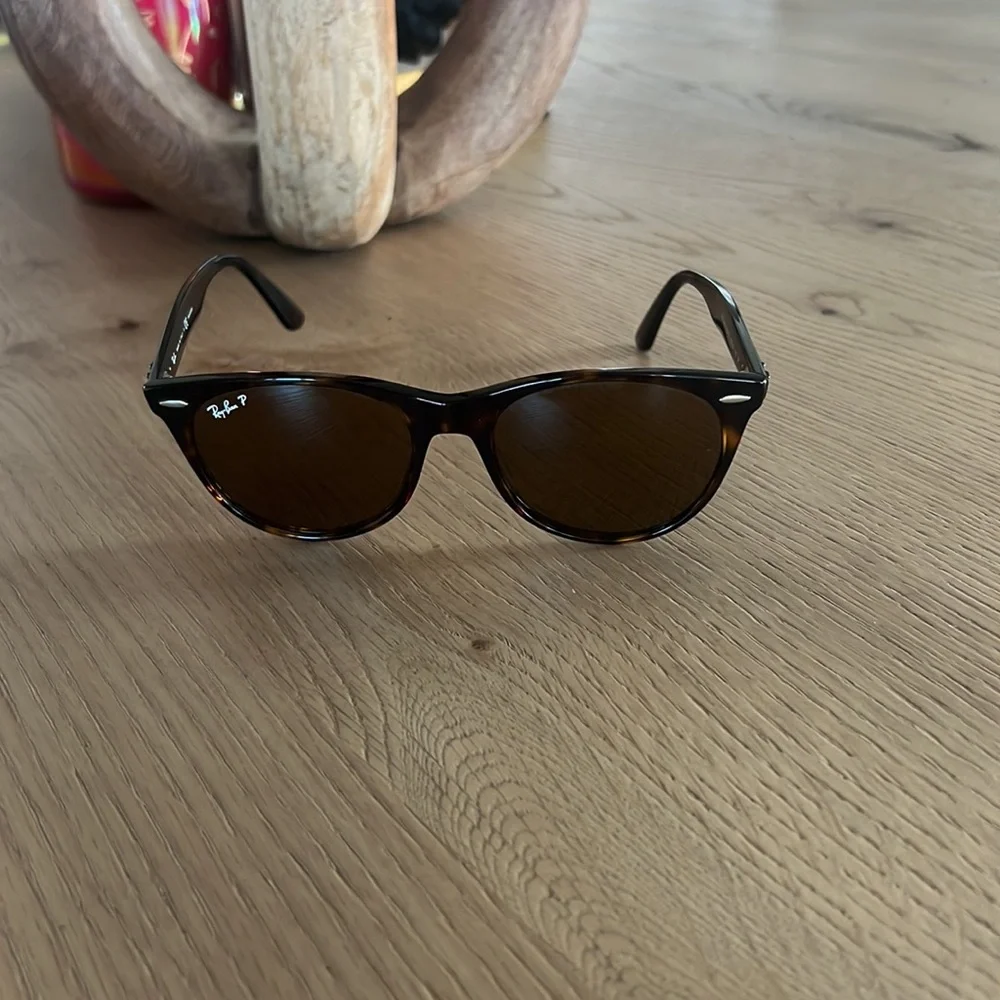 Ray-Ban Wayfarer Classic Sunglasses